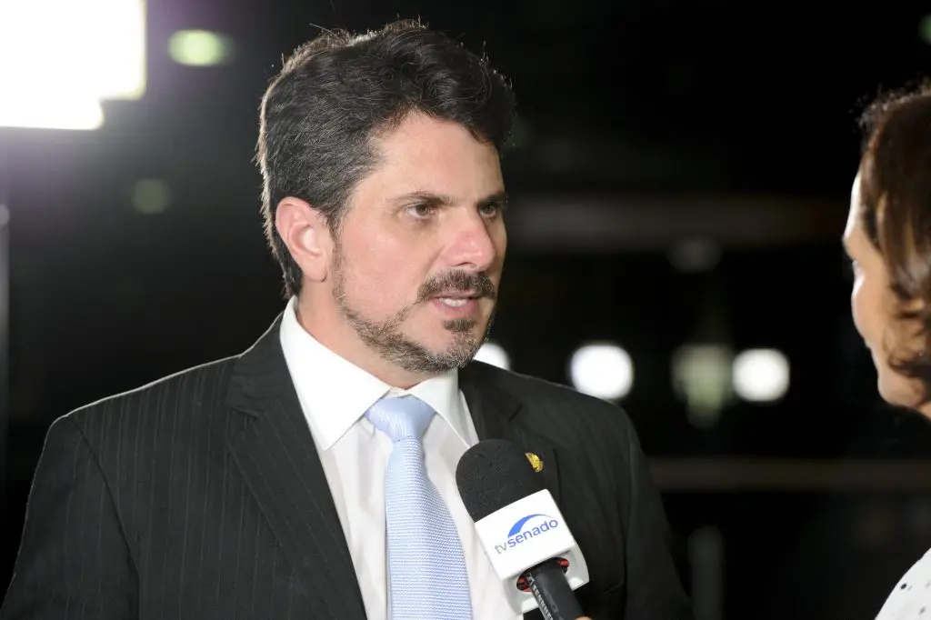 Do Val Moraes