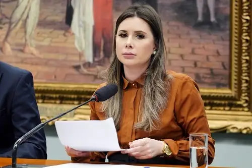 caroline de toni - eleições - cota de gênero
