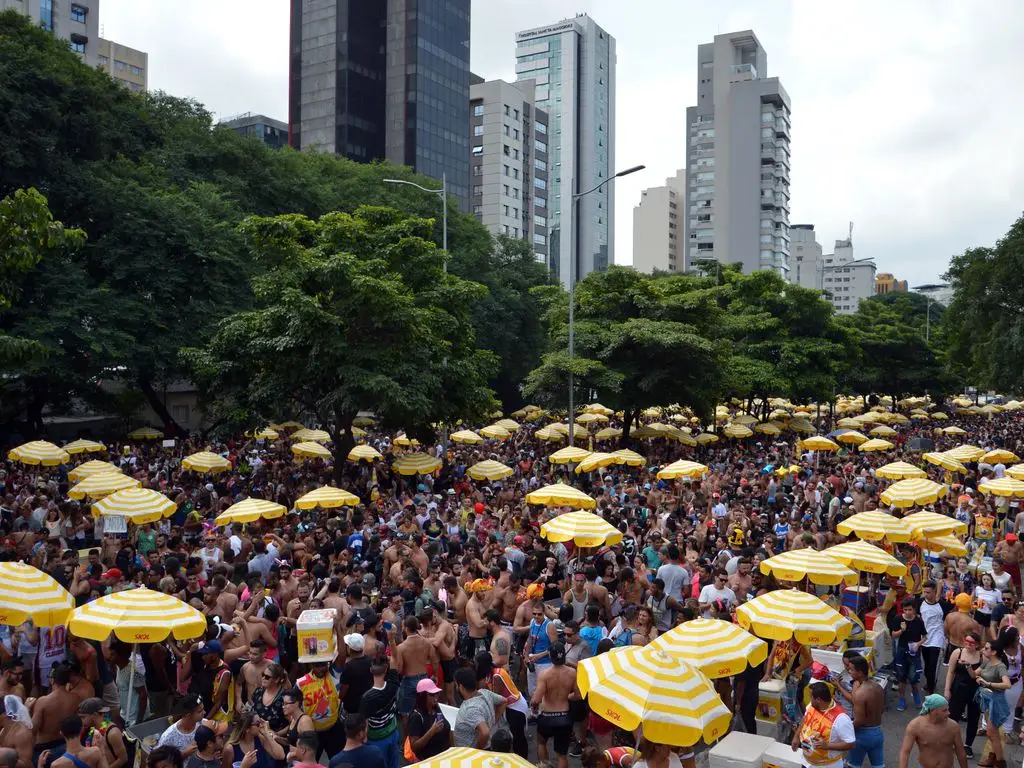 Carnaval em São Paulo, ilustrativo para a matéria de comícios a prefeitos