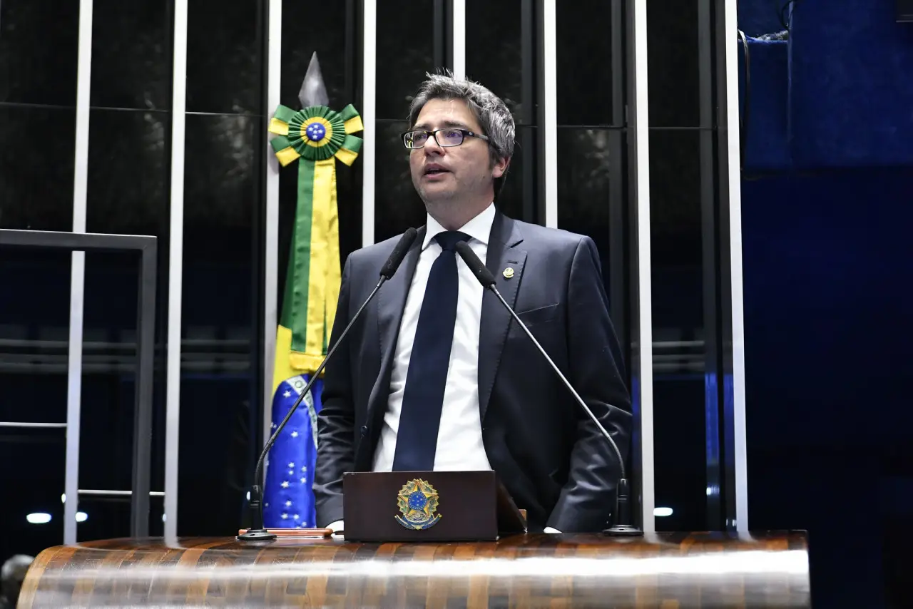 'Se acirrar é pólvora', diz líder do Governo Bolsonaro sobre protestos
