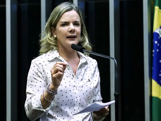 Gleisi insubordinação Arruda