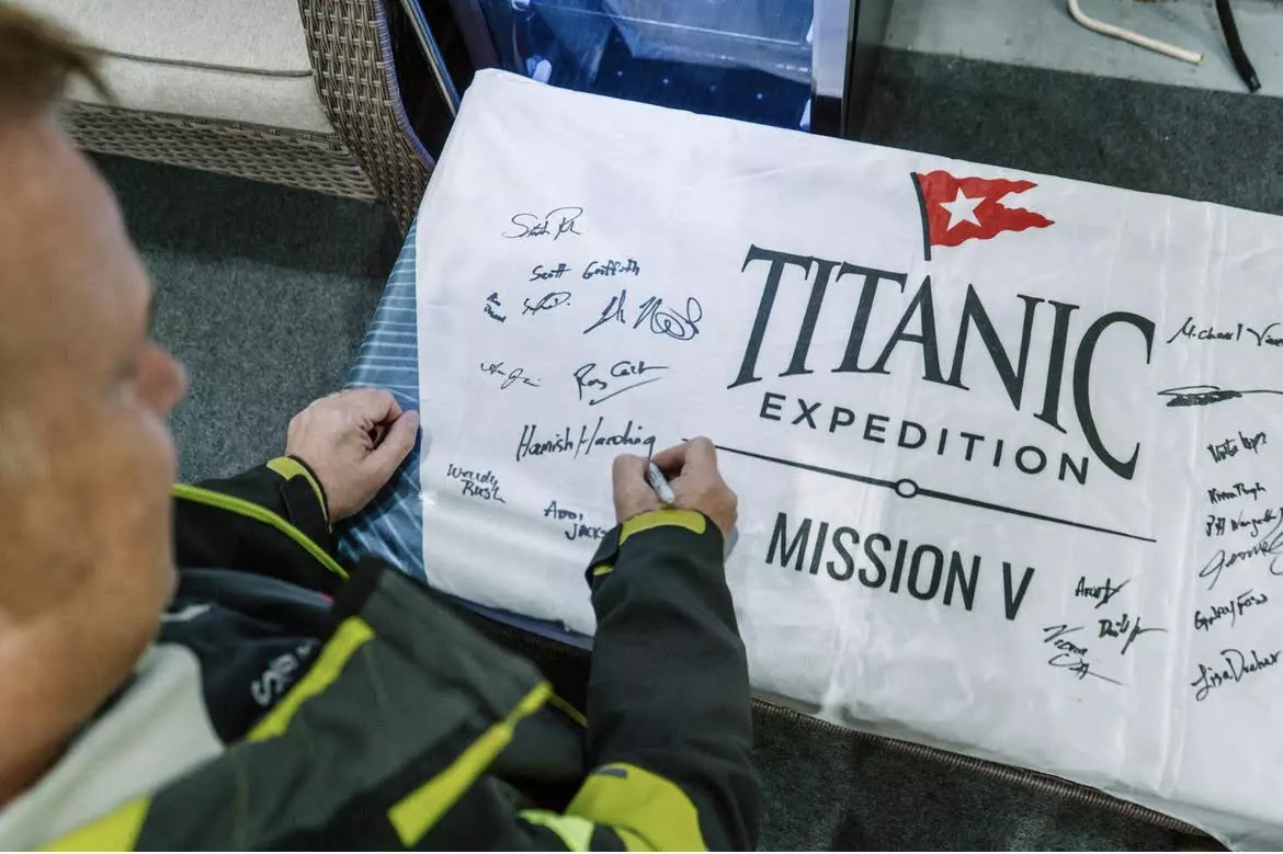 submarino titanic implodiu