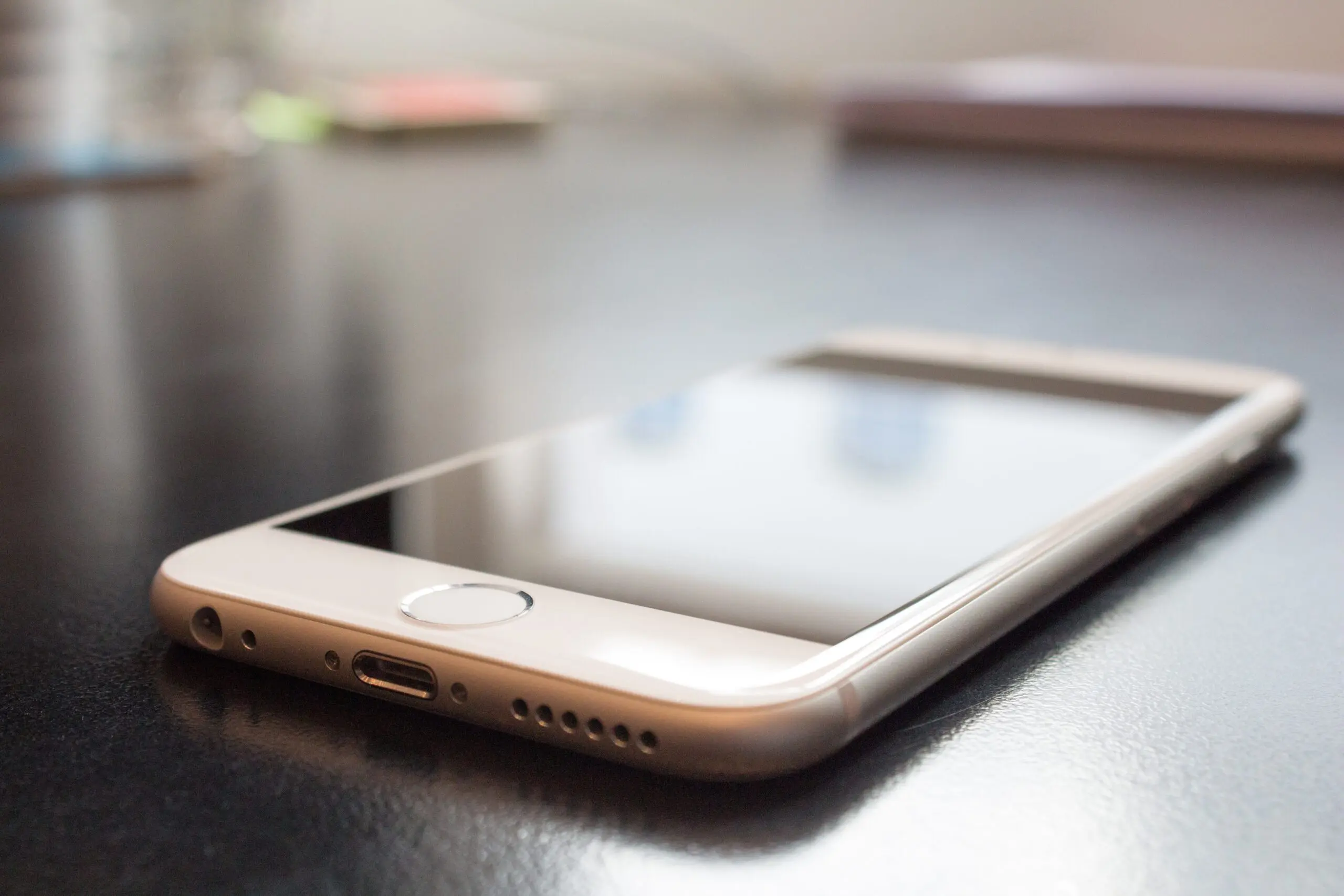 iPhone 15 Apple