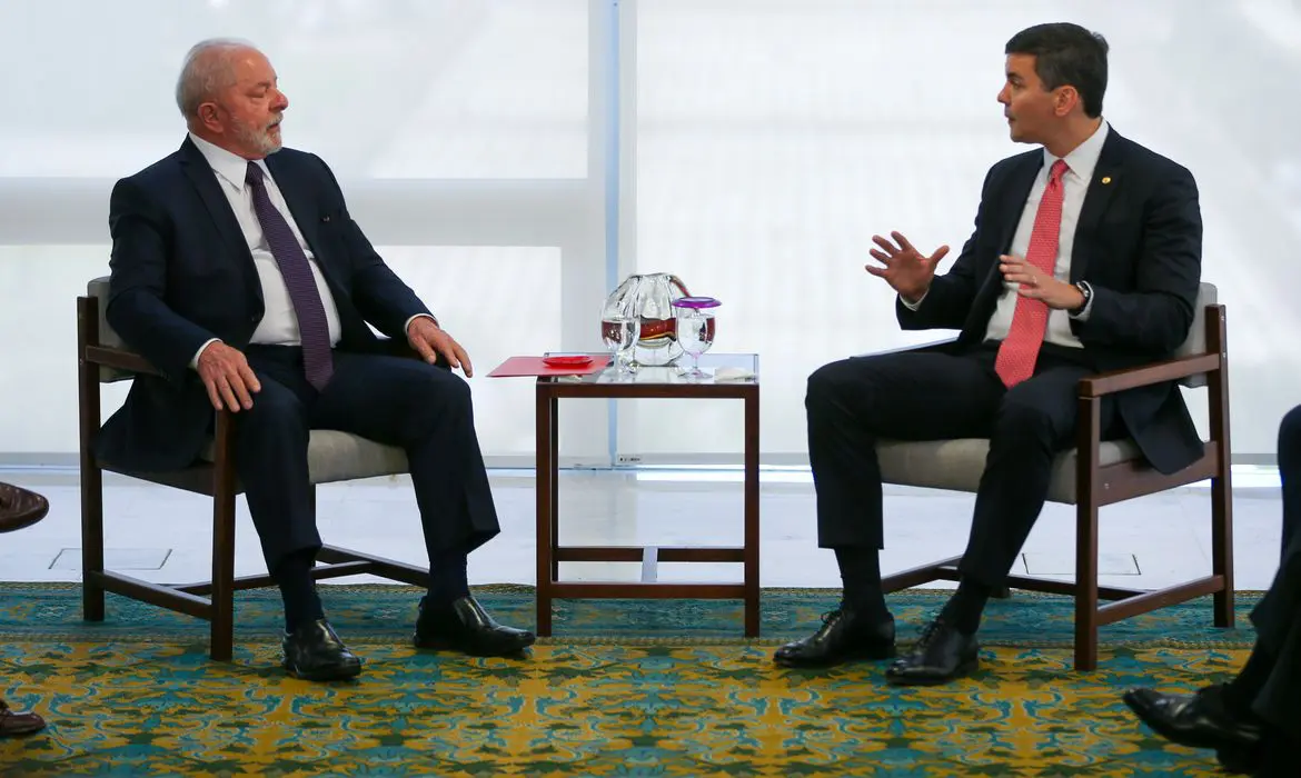 Lula Peña Paraguai