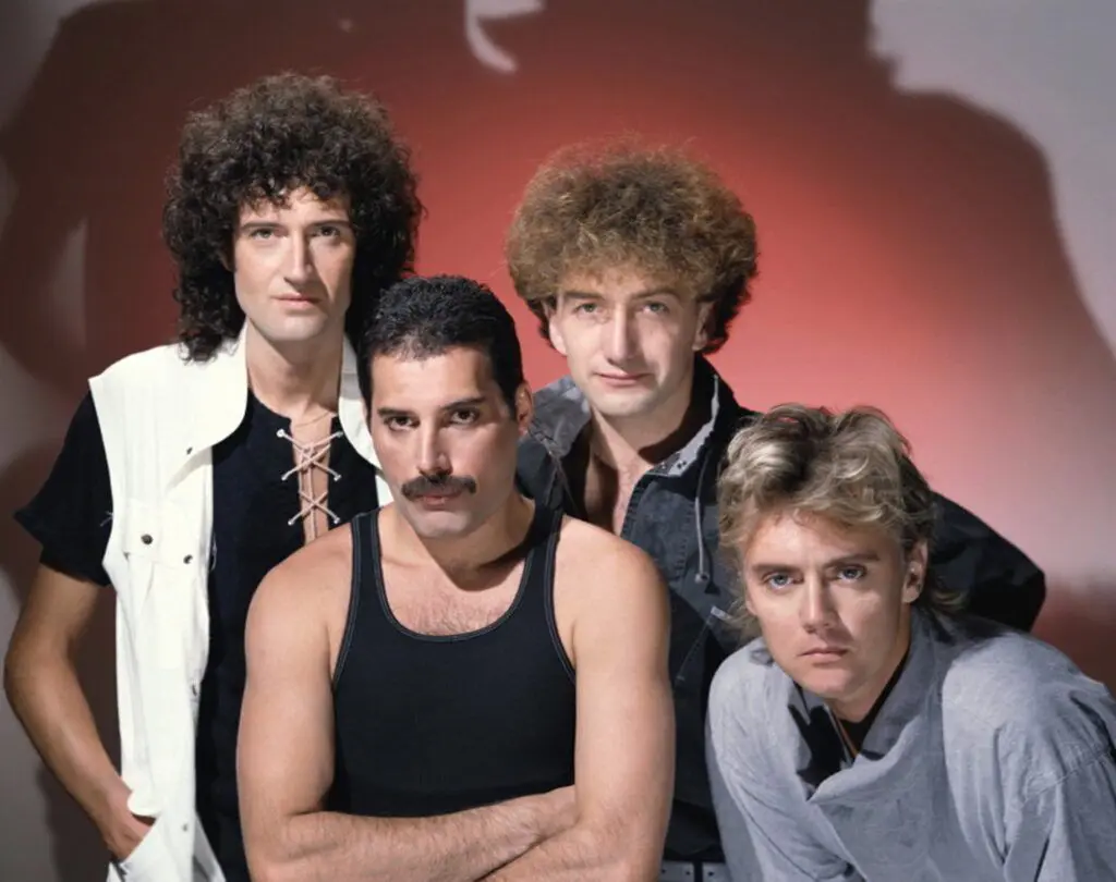 Piano Freddie Mercury