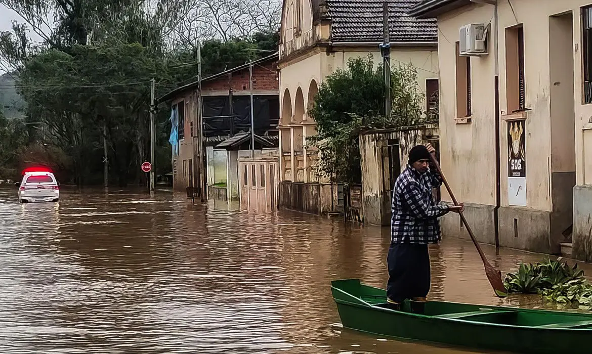 cidade alagada no rio grande do sul - rs - defesa civil rs