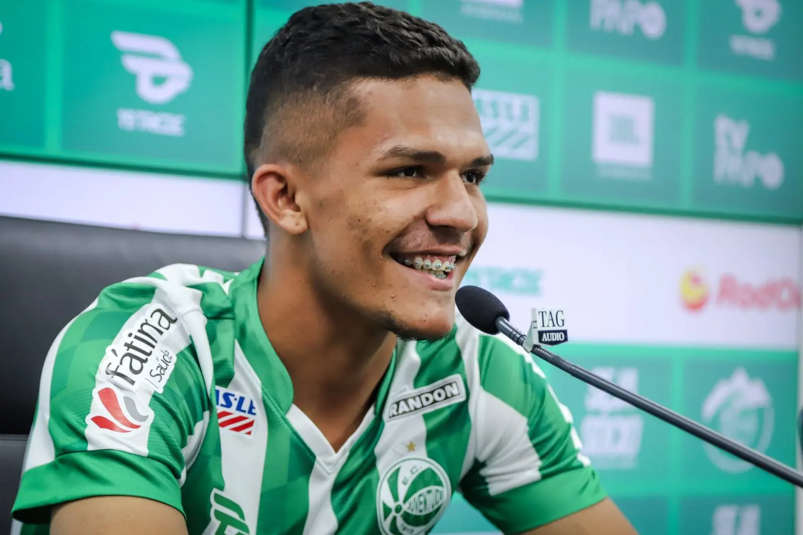 fifa bane jogadores brasileiros3