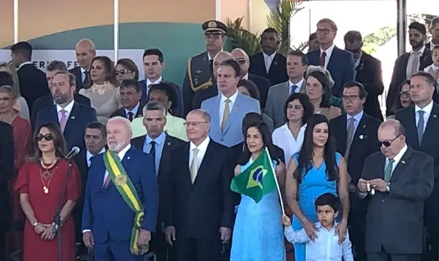 lula vestido vermelho - 7 de setembro