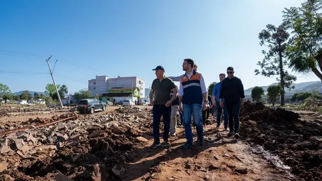 rio grande do sul - guerra - eduardo leite - lamaçal