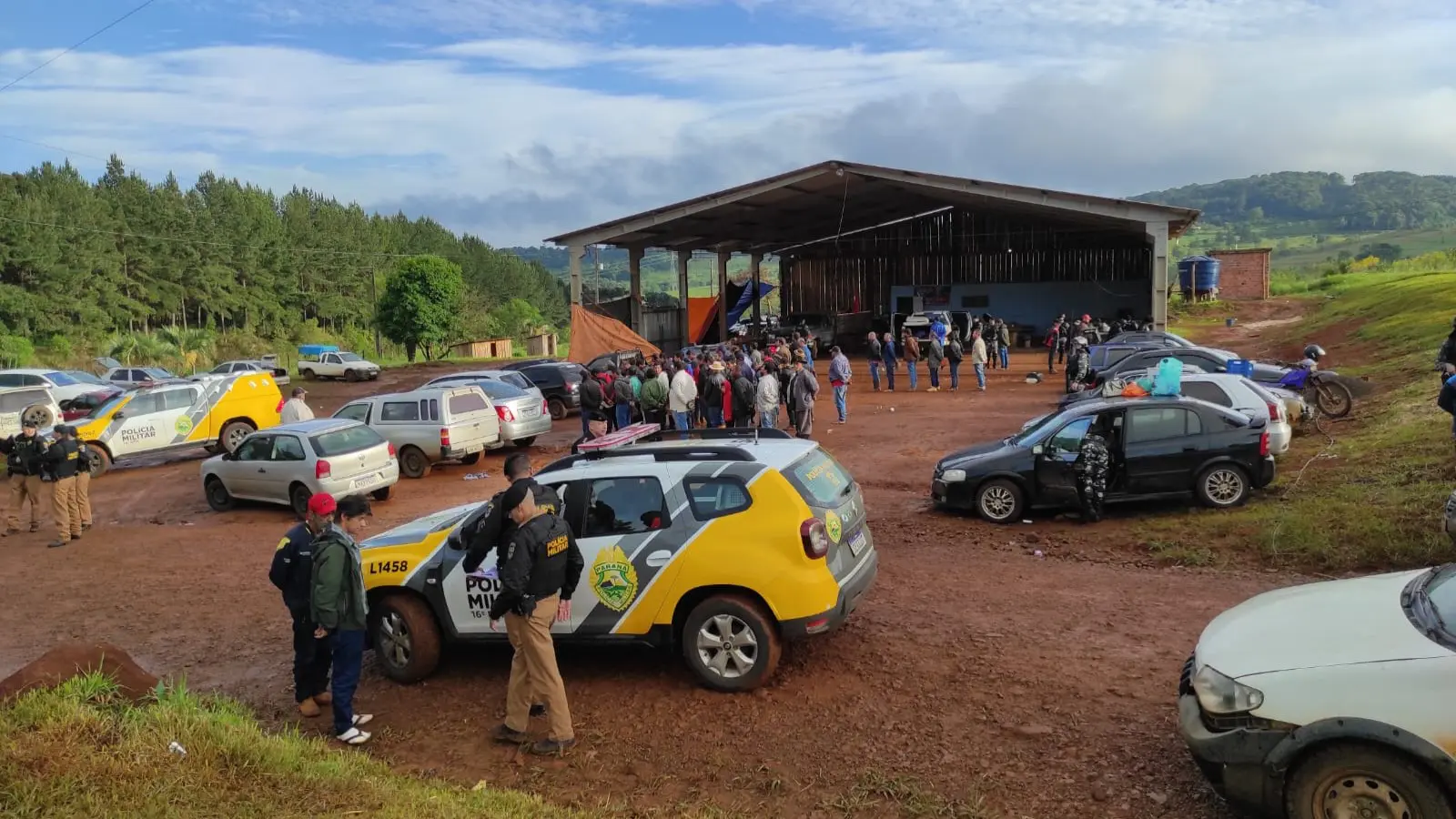 Polícia prisão MST Paraná