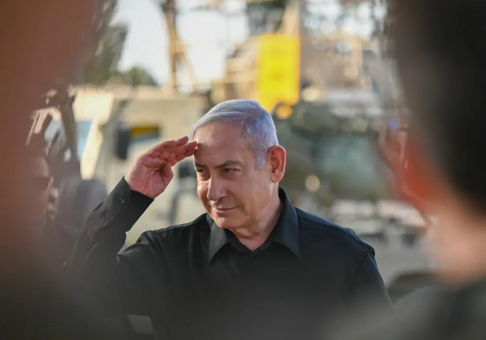 bibi netanyahu continência
