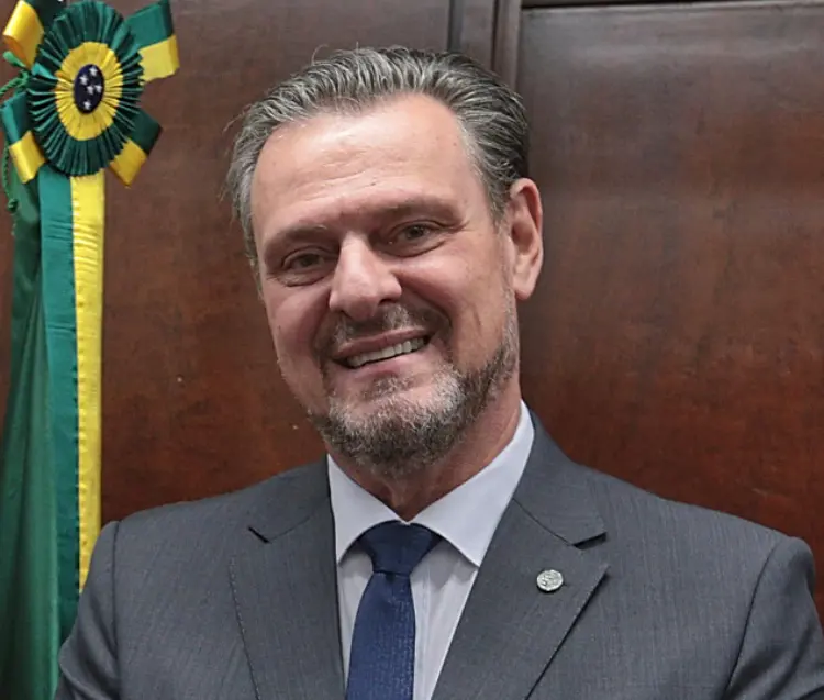 Carlos Favaro