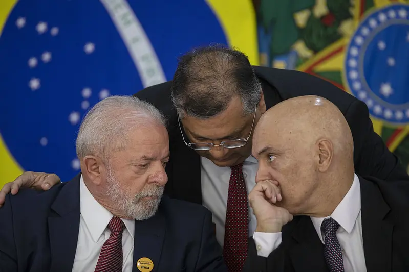 Lula STF voos