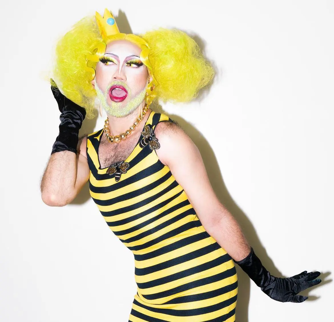 Drag Queen preso Jesus orar