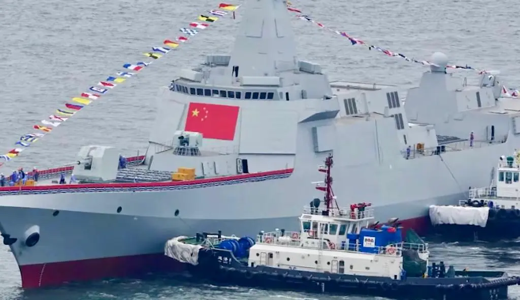 China envia navios guerra