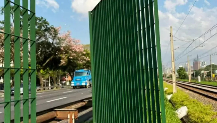 Linha 9 Esmeralda trens Viamobilidade cabo sabotagem gradil grade
