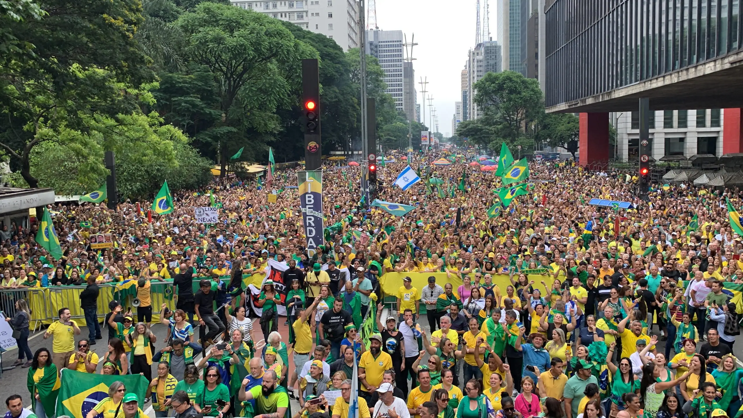 nikolas ferreira stf manifestação | O ato deste domingo, 26, contou com centenas de milhares de pessoas | Foto: Tauany Cattan/Revista Oeste