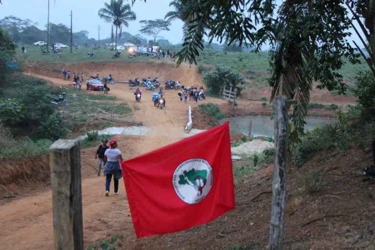invasão de terras