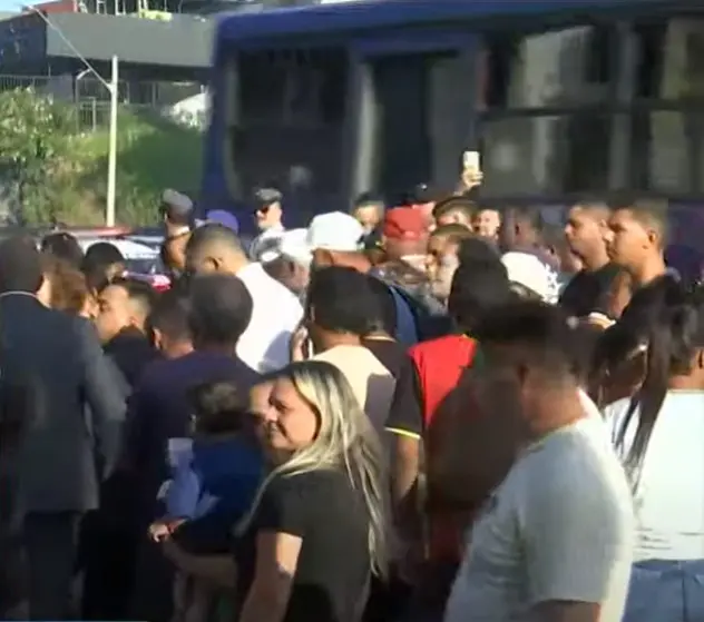 protesto Cotia Raposo Tavares