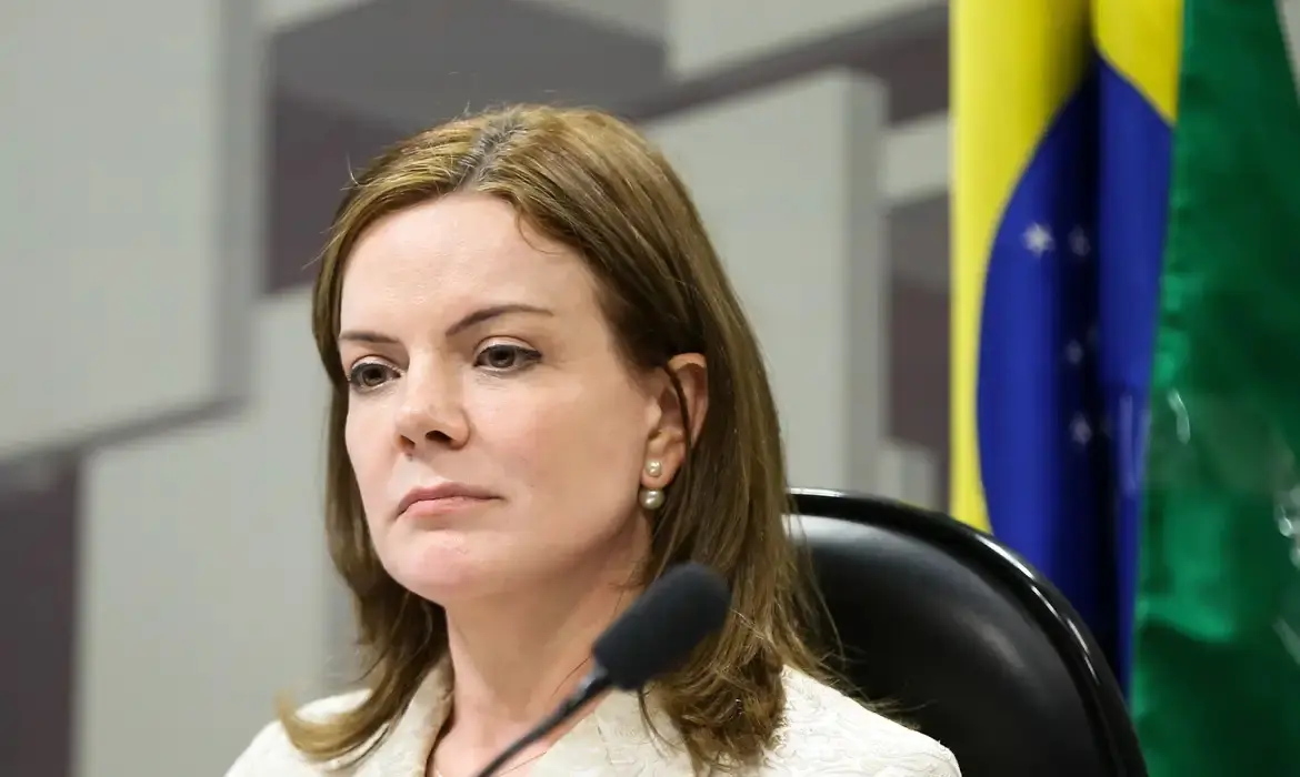 políticos esquerda jornalista | Gleisi Hoffman disse que as autoridades ‘querem condená-lo por suas opiniões’ | Foto: Marcelo Camargo/Agência Brasil - fundação israelita gleisi