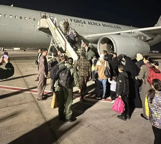 2 grupo brasileiros Gaza repatriados