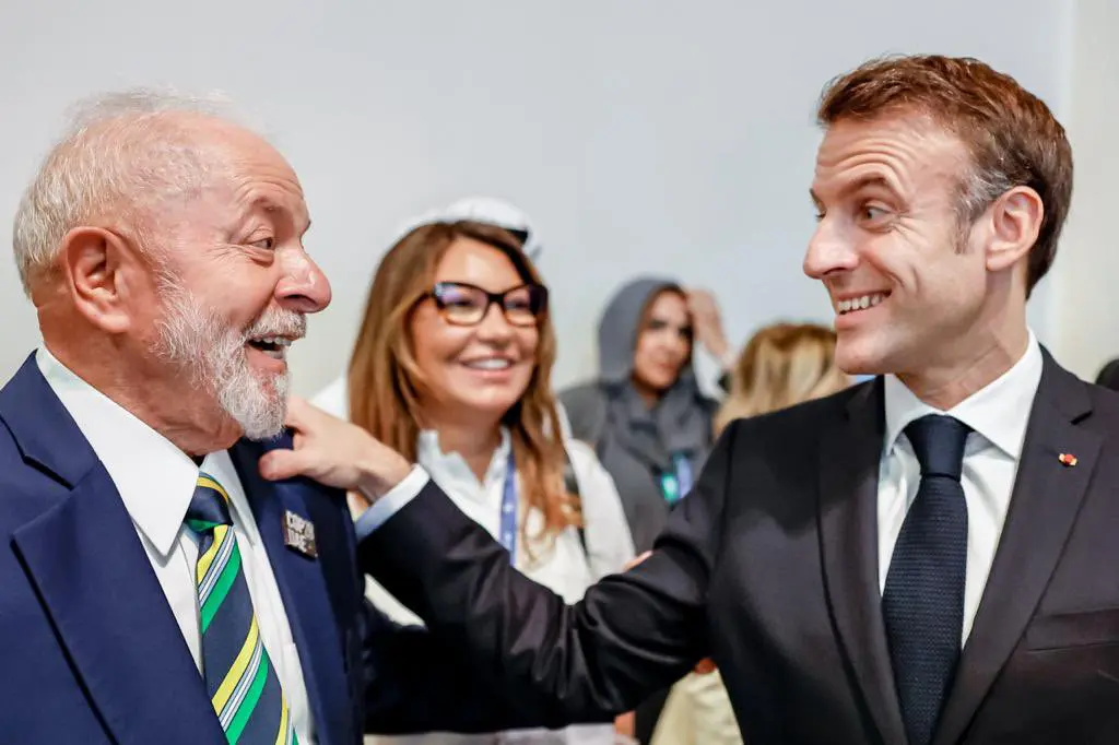 Lula Macron | O petista revelou que teve uma reunião bilateral no sábado, para tentar 'mexer com o coração' de Macron | Foto: Reprodução/Ricarto Stuckert