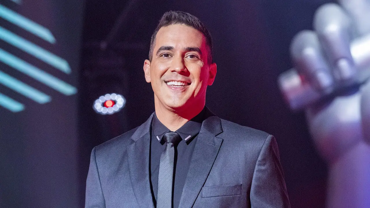 Foto do apresentador André Marques