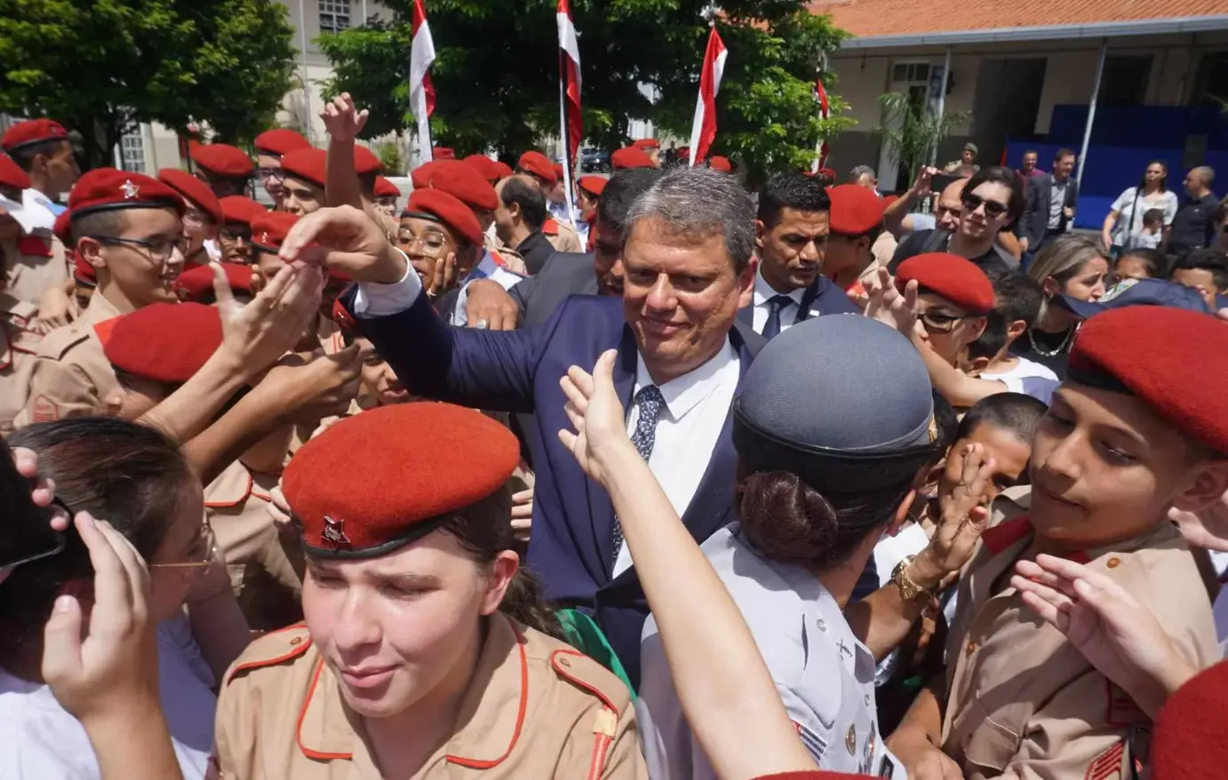 tarcísio escolas cívico-militares 2
