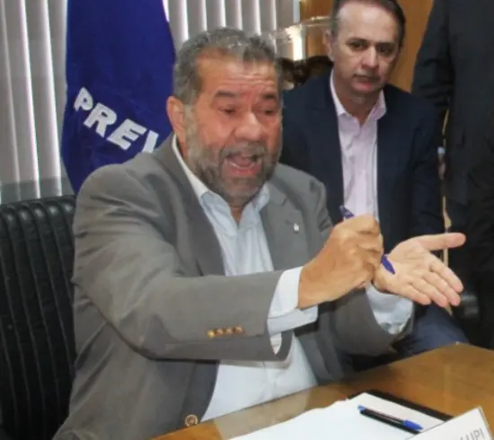 Carlos Lupi - Carlos Lupi afirmou que pretende diminuir o tempo de espera dos segurados do INSS pela análise de pedido de benefício de 49 para 30 dias | Foto: Força Sindical