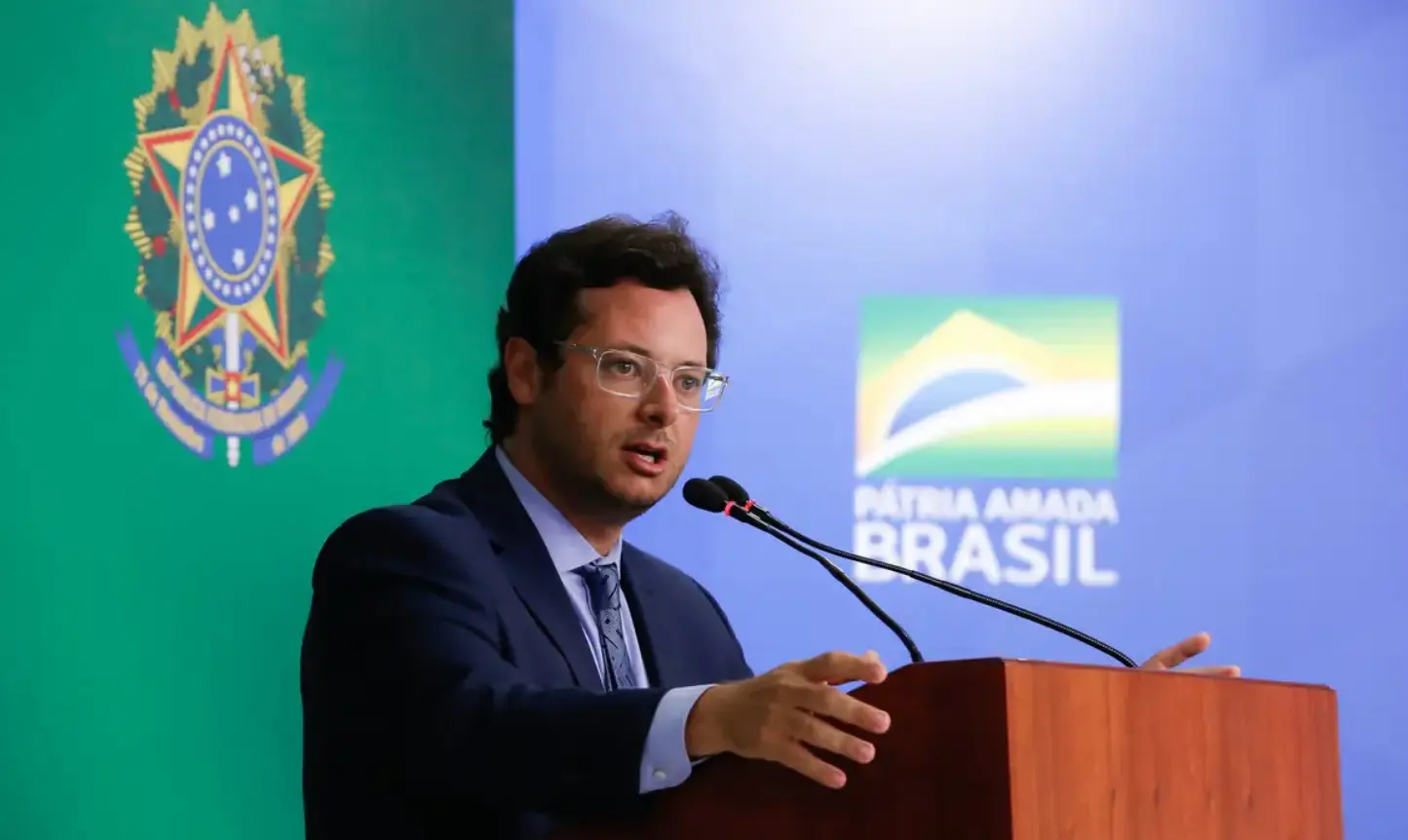 bolsonaro wajgarten baleia