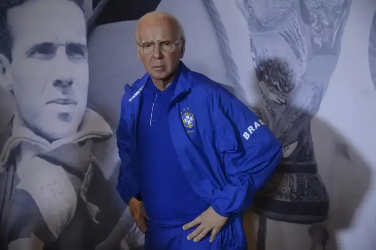 zagallo estátua 4