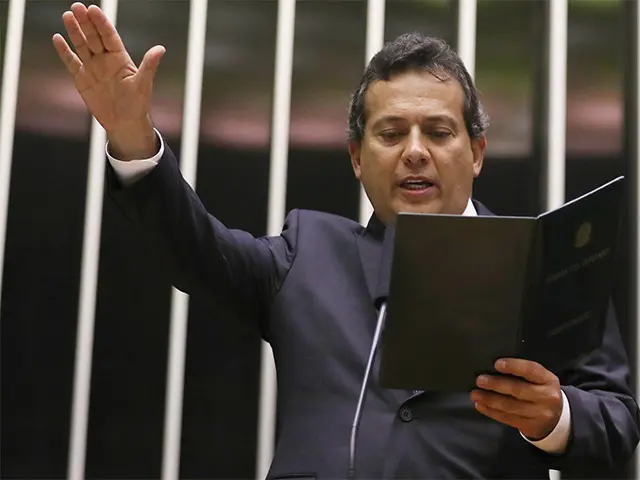 Ricardo é irmão do bicheiro e contraventor Aniz Abraão David