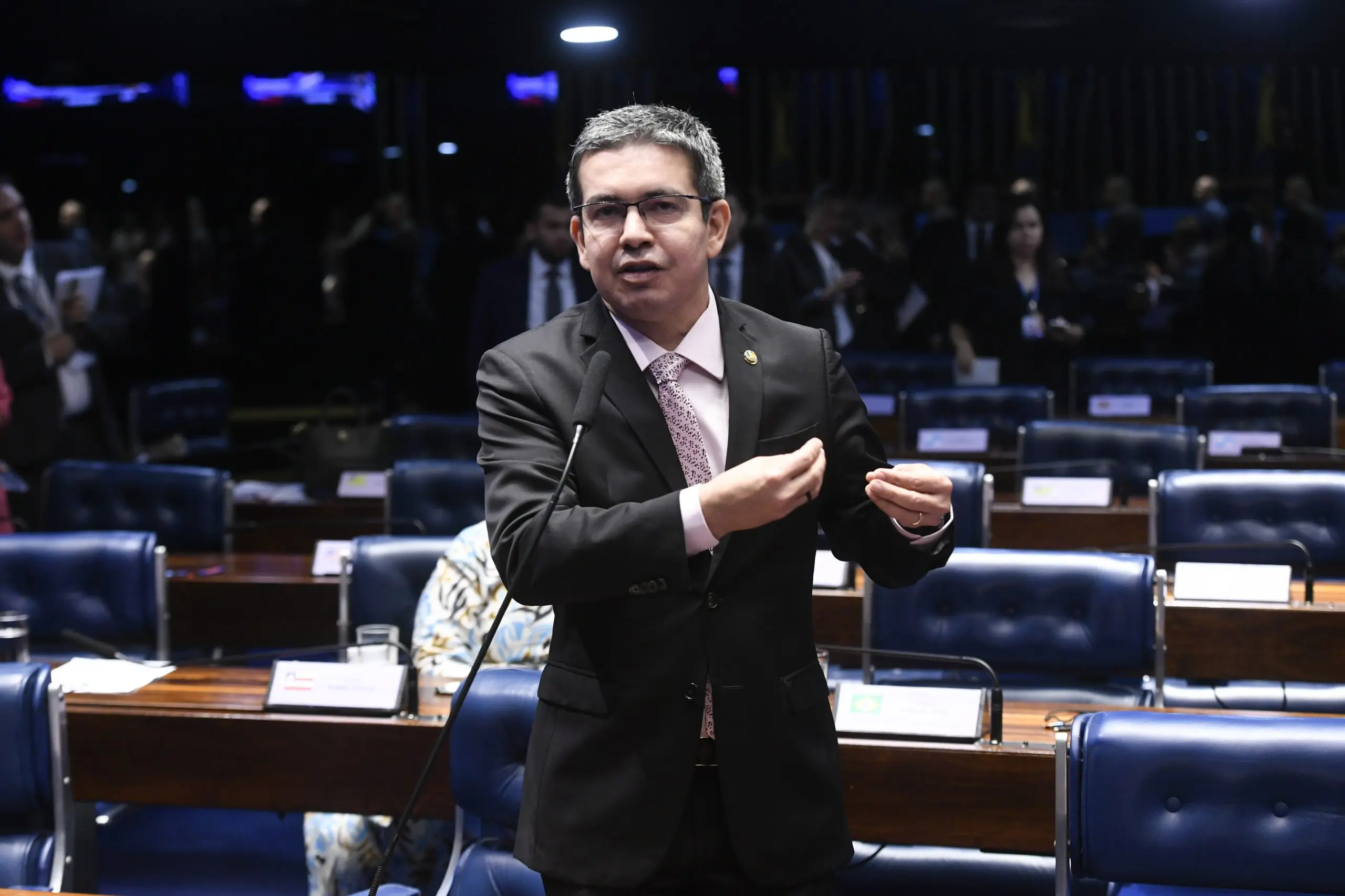 Randolfe Rodrigues se encontrou com Fernando Haddad e Rodrigo Pacheco | Foto: Jefferson Rudy/Agência Senado - governo lula - saidinhas