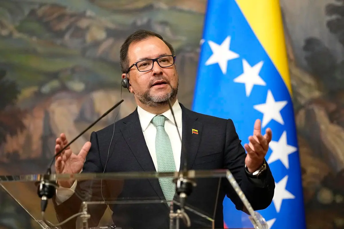 Yván Gil