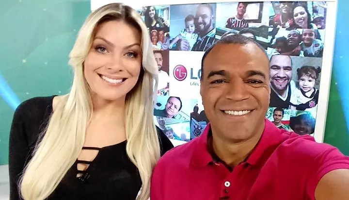Foto de Denílson e Renata Fan
