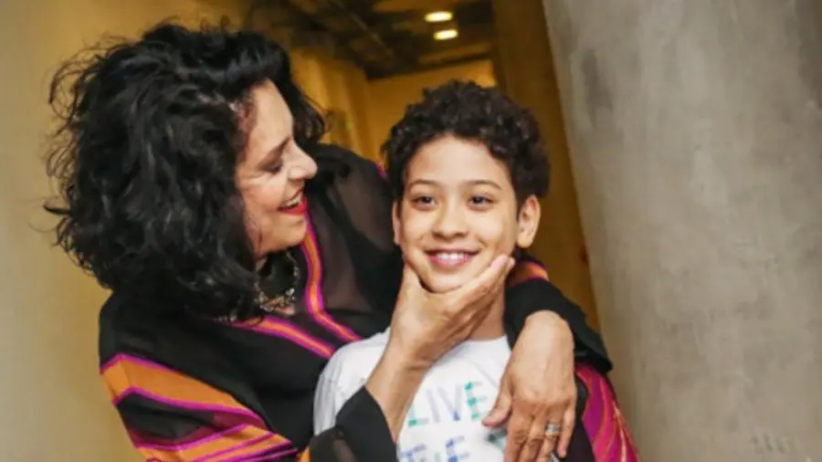 Foto de Gal Costa e Gabriel Costa