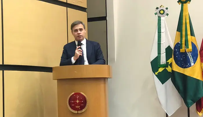 andré mendonça - evento - brasília - foto de cristyan costa