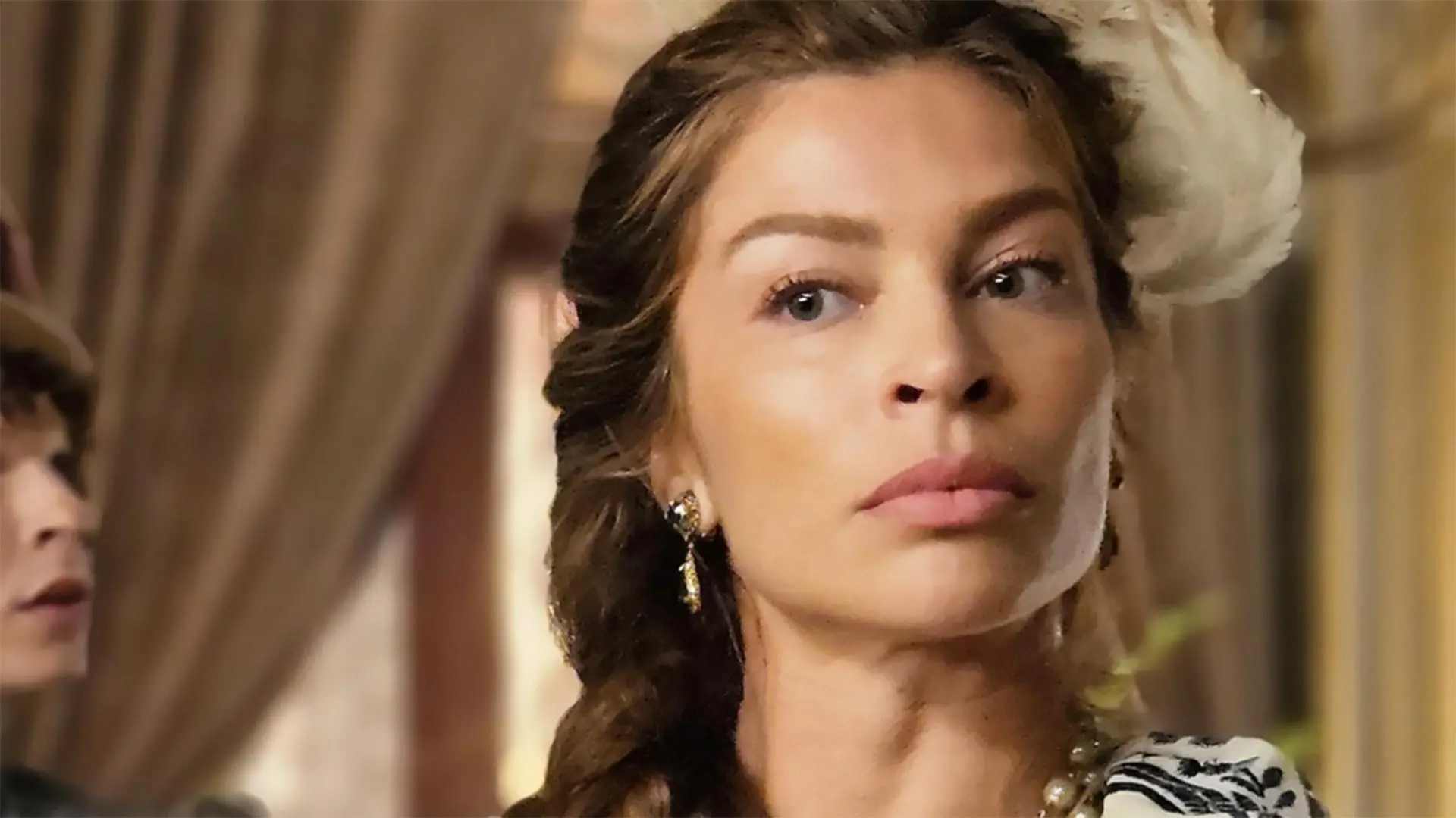 Foto da atriz Grazi Massafera na novela Dona Beja