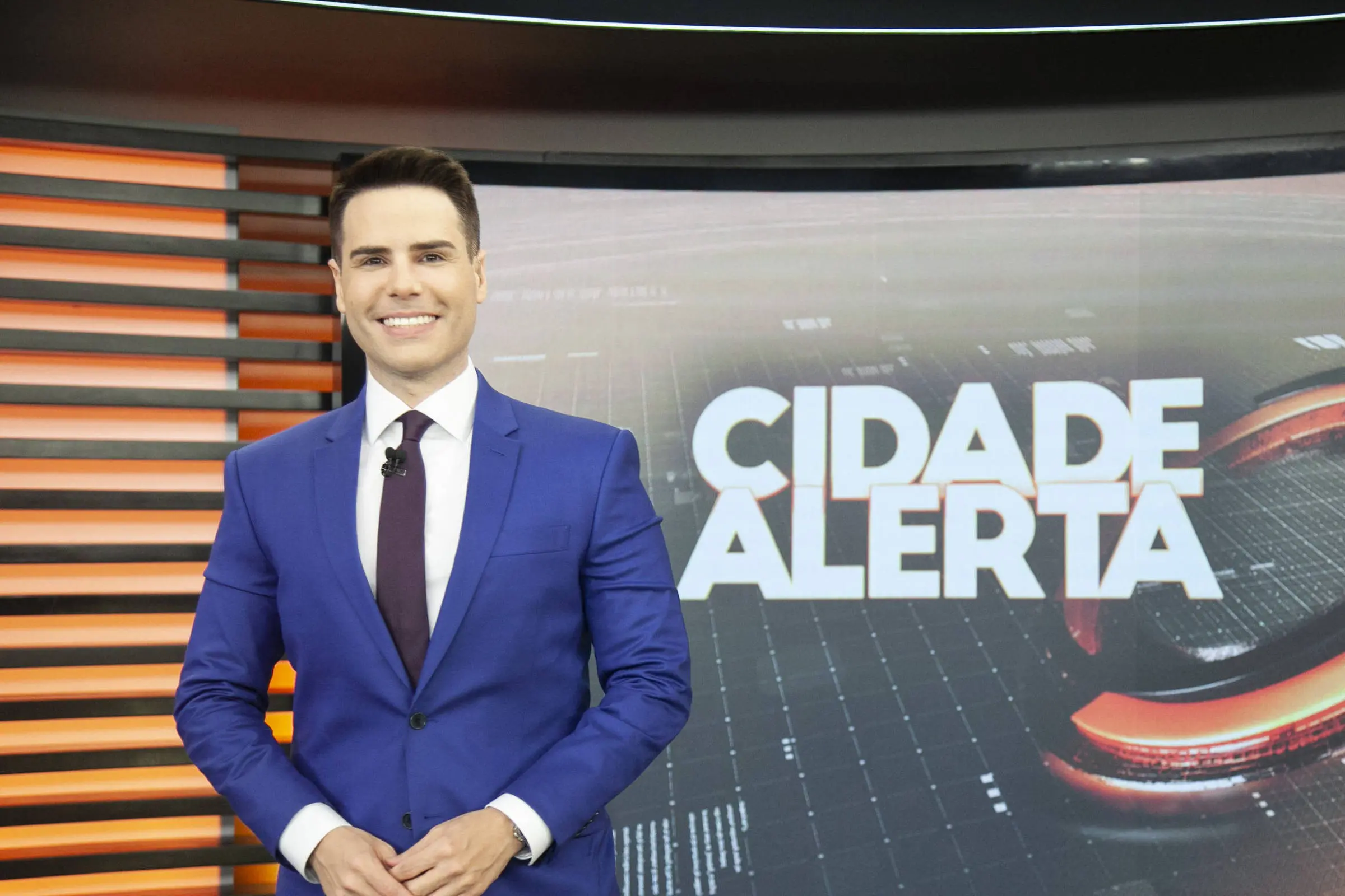 Foto de Luiz Bacci no estúdio do Cidade Alerta