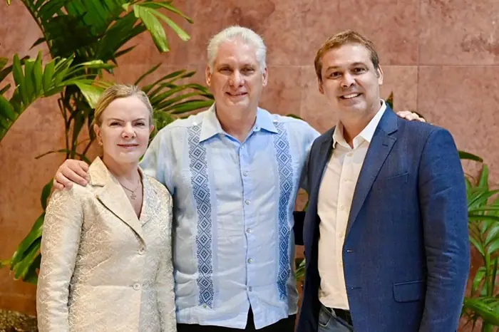 pt e partido comunista de cuba - gleisi - ditador Diáz-Canel - Lindbergh Farias