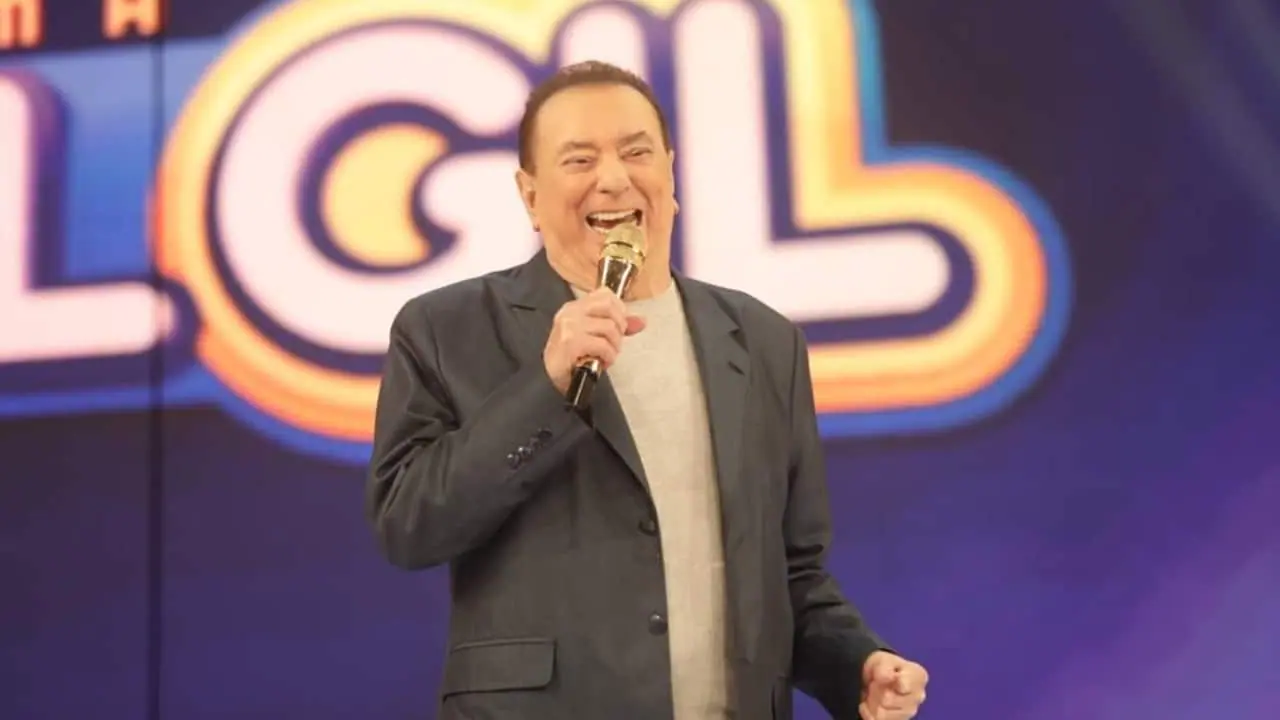 Foto do apresentador Raul Gil nos estúdios do SBT