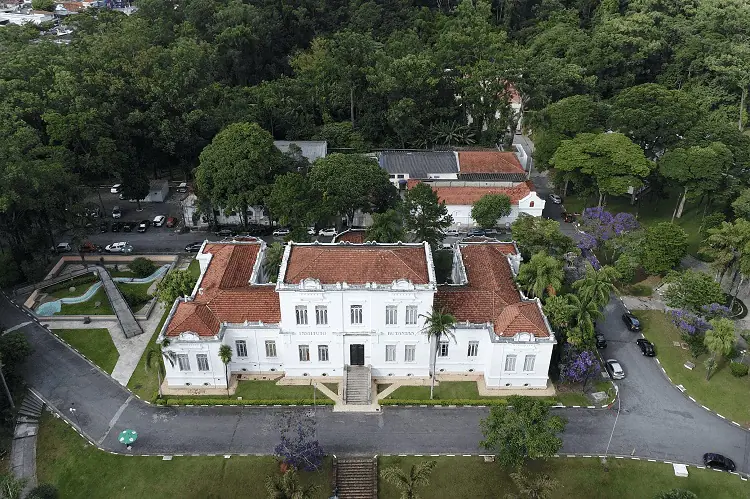 Foto panorâmica do Instituto Butantan em São Paulo