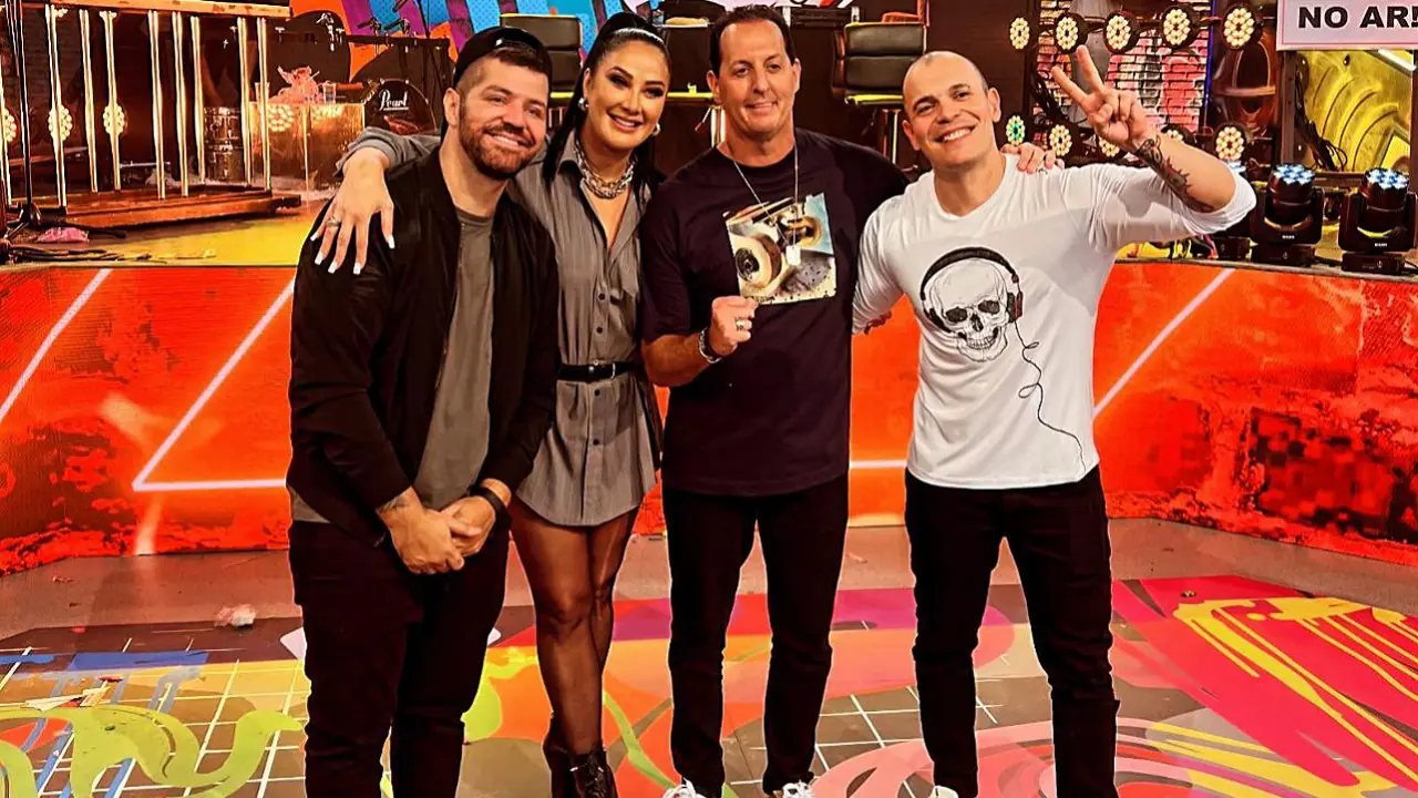 Foto do elenco do programa É Tudo Nosso