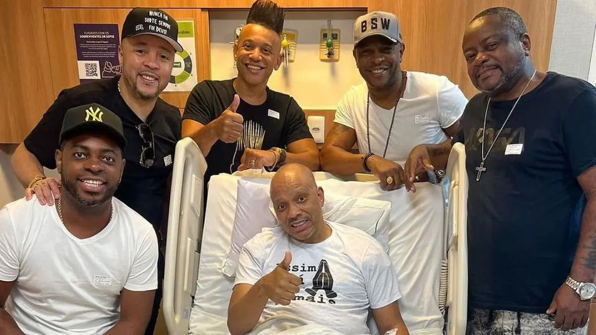 Foto dos integrantes do grupo Molejo
