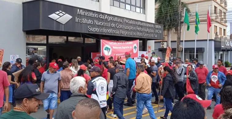 mst invasão em mato grosso do sul chegada