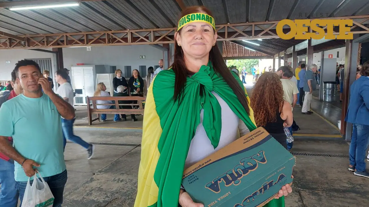 Maria Erbeta durante evento de donativos ao RS