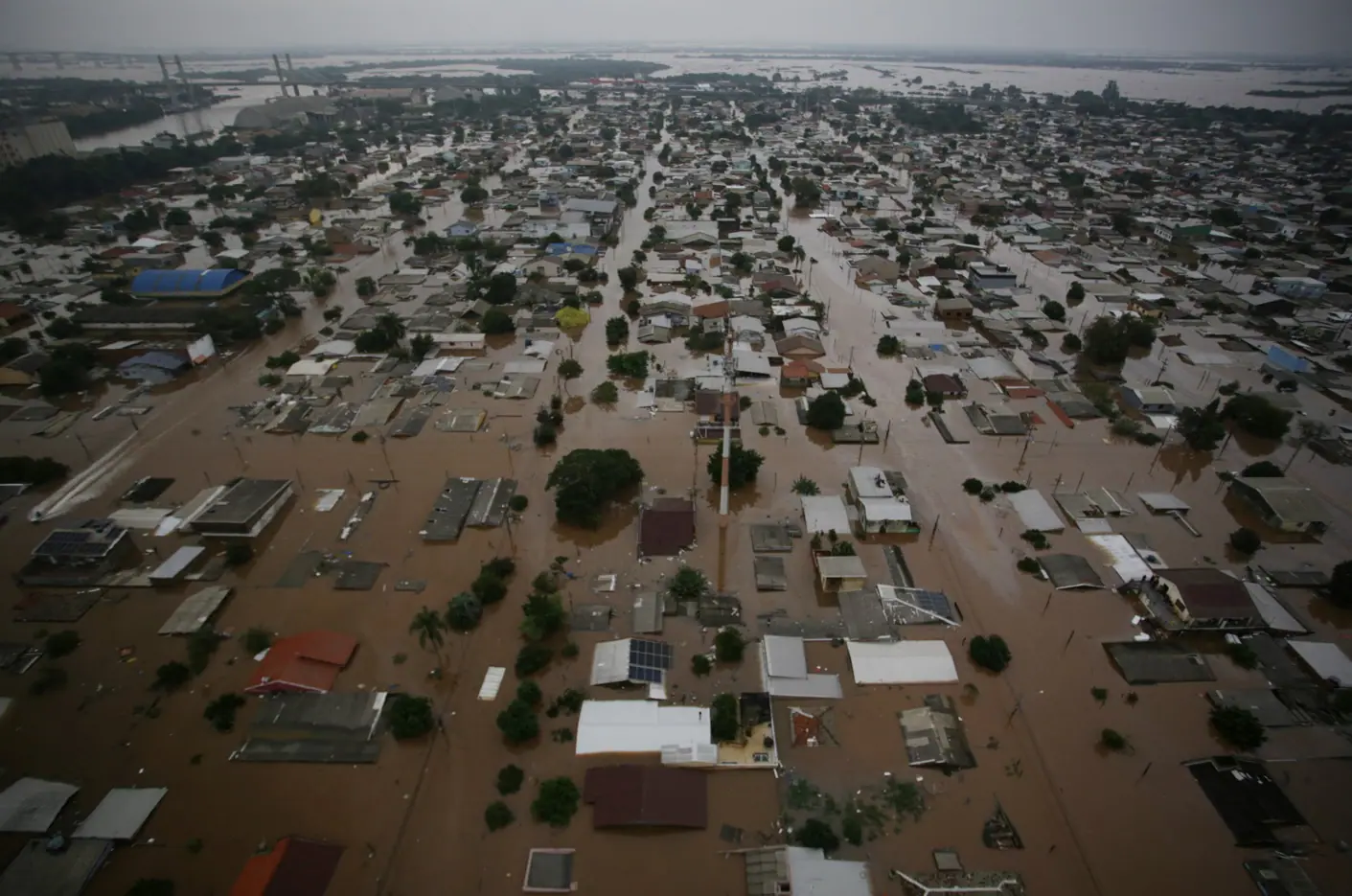 Vista geral mostra área afetada pelas enchentes no município de Canoas, no Rio Grande do Sul - 4/5/2024 | Renan Mattos/Reuters