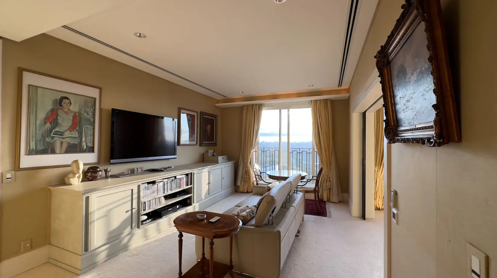 O Edifício Metropolitan possui uma cobertura de 1.000 m², com piscina, área externa, lazer privativo, varanda gourmet e churrasqueira | Foto: Divulgação/MBRAS