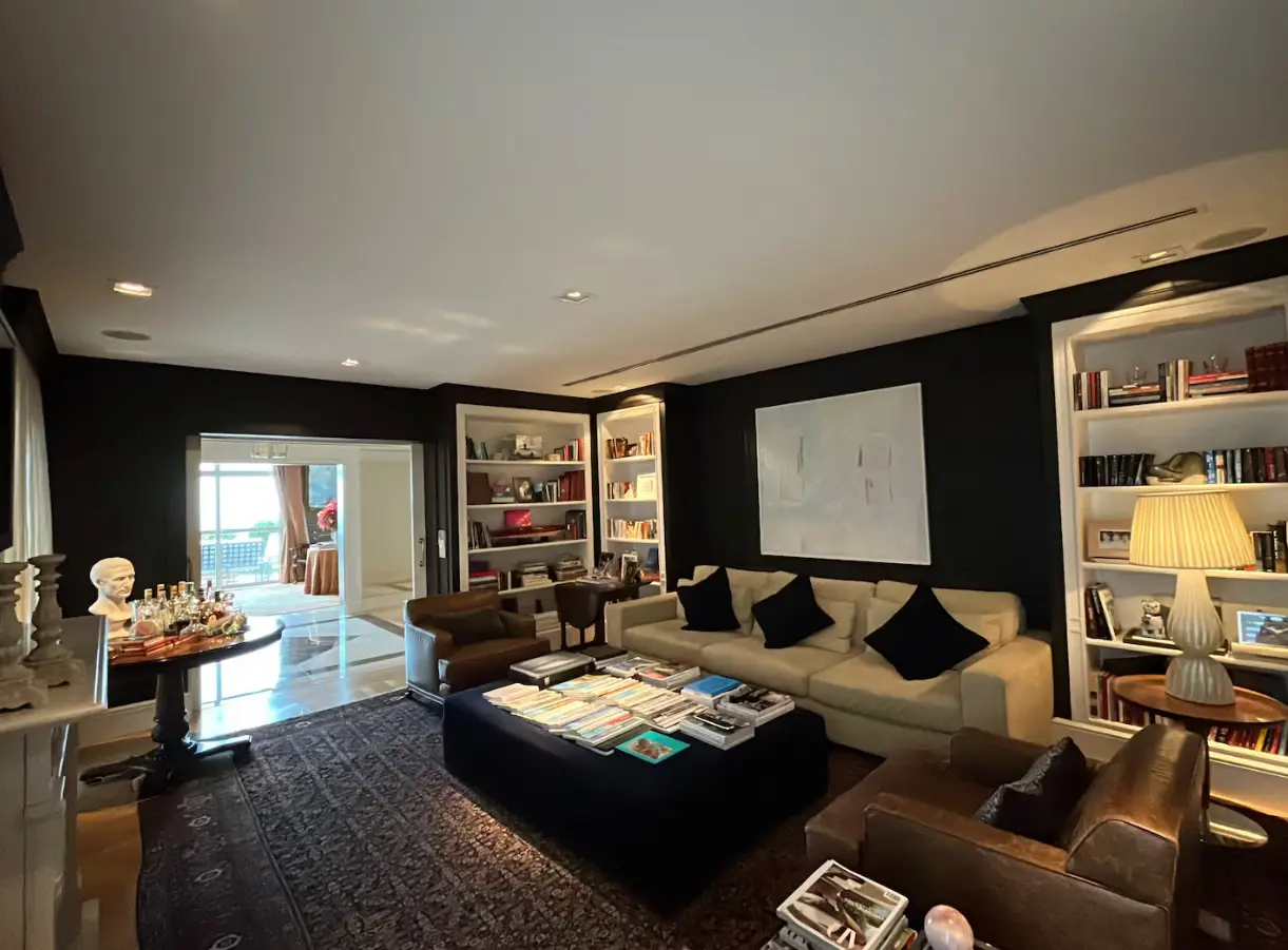 Com 1,8 mil m², o imóvel de Marcelo de Carvalho e Luciana Gimenez possui sete suítes de luxo e banheiros separados para homens e mulheres | Foto: Divulgação/MBRAS