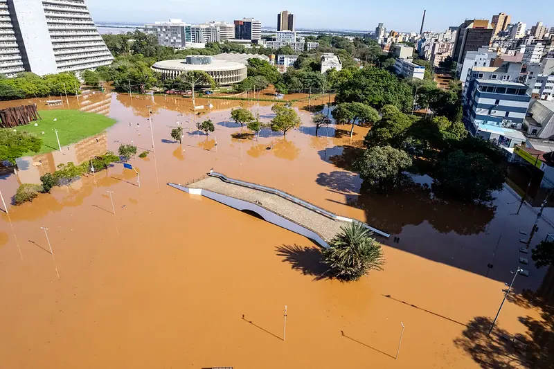 Água - enchente Porto Alegre. Av Loureiro da Silva, CAFF e região